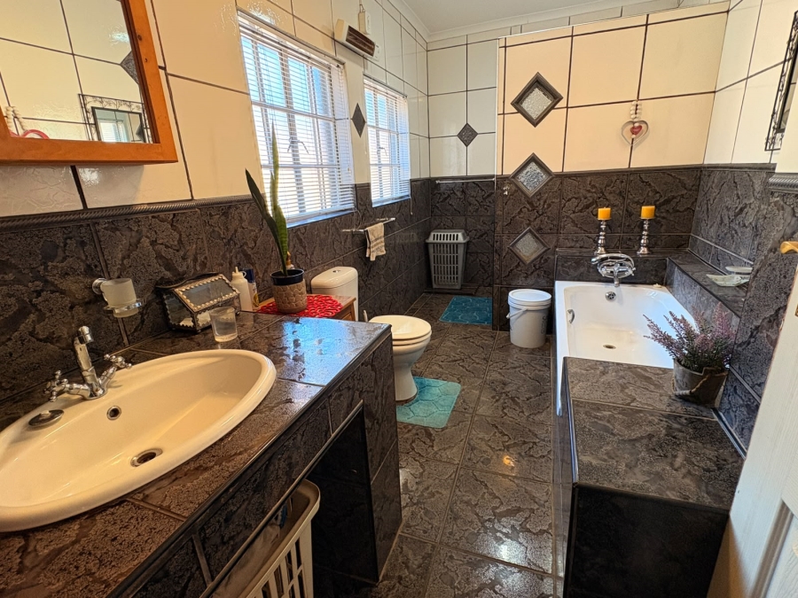 3 Bedroom Property for Sale in Sasolburg Ext 4 Free State